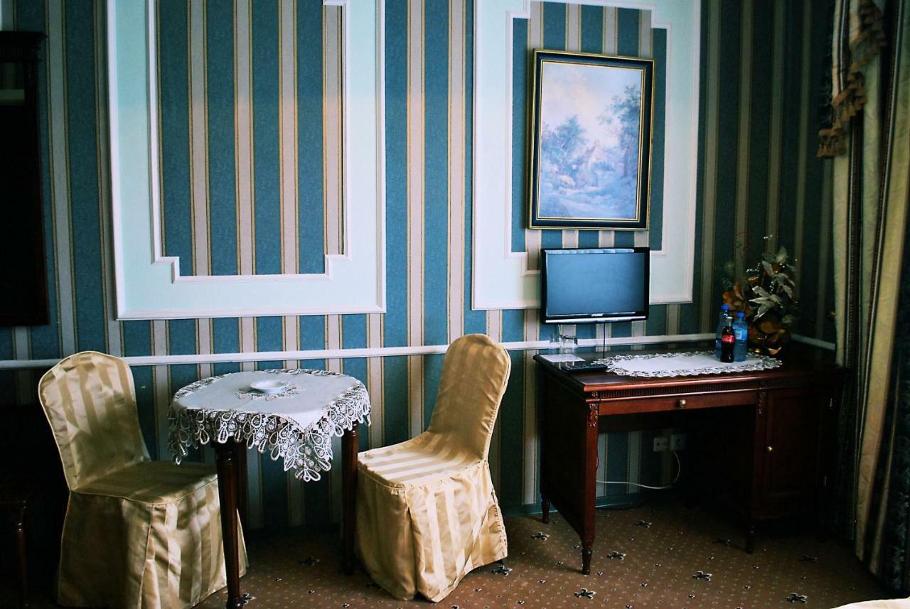 Hotel Ksiaze Poniatowski Lesznowola  Habitación foto